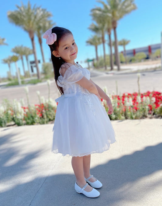 Girls' white flower princess dress with dropped shoulder straps